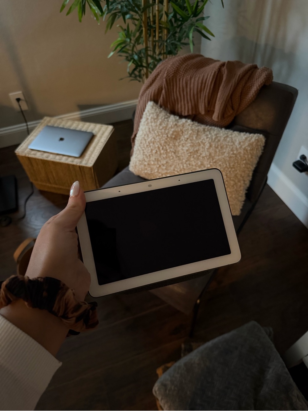 Google home White Tablet